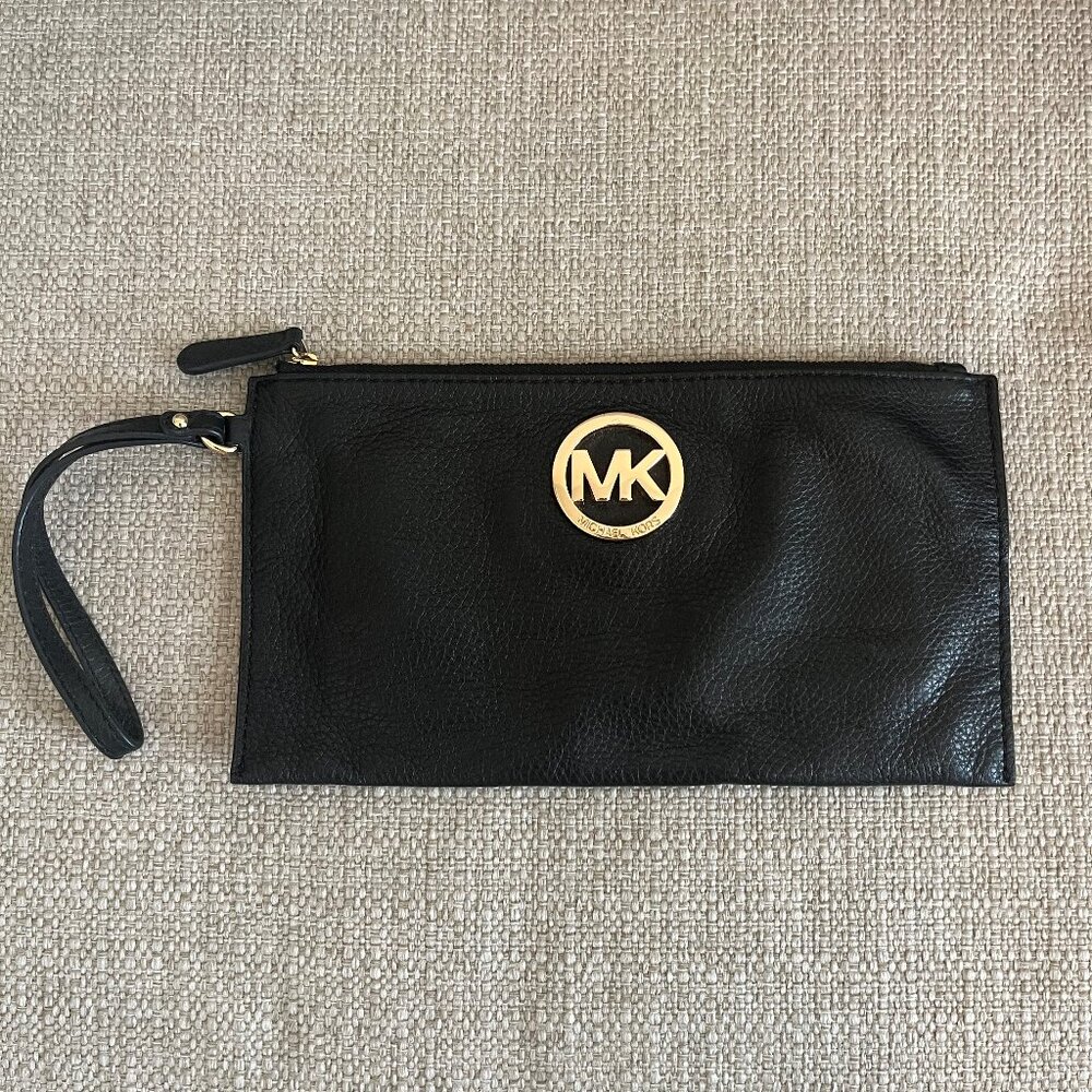 MK wristlet